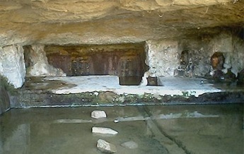 چشمه سی زنگر