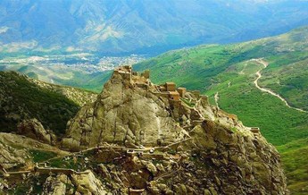 قلعهی بابک