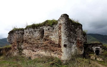 قلعه لیسار
