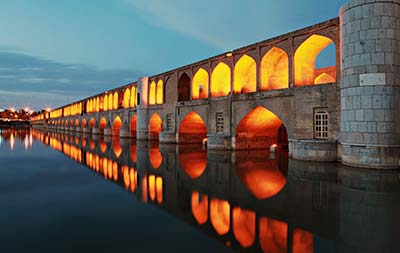 سی و سه پل شهر اصفهان