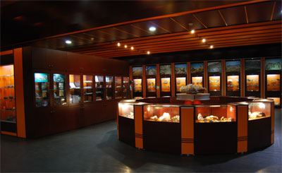 موزه زمین‌ شناسی تهران